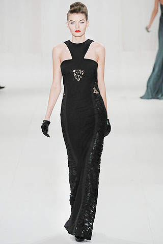 Vestido negro largo combinado con encaje Elie Saab